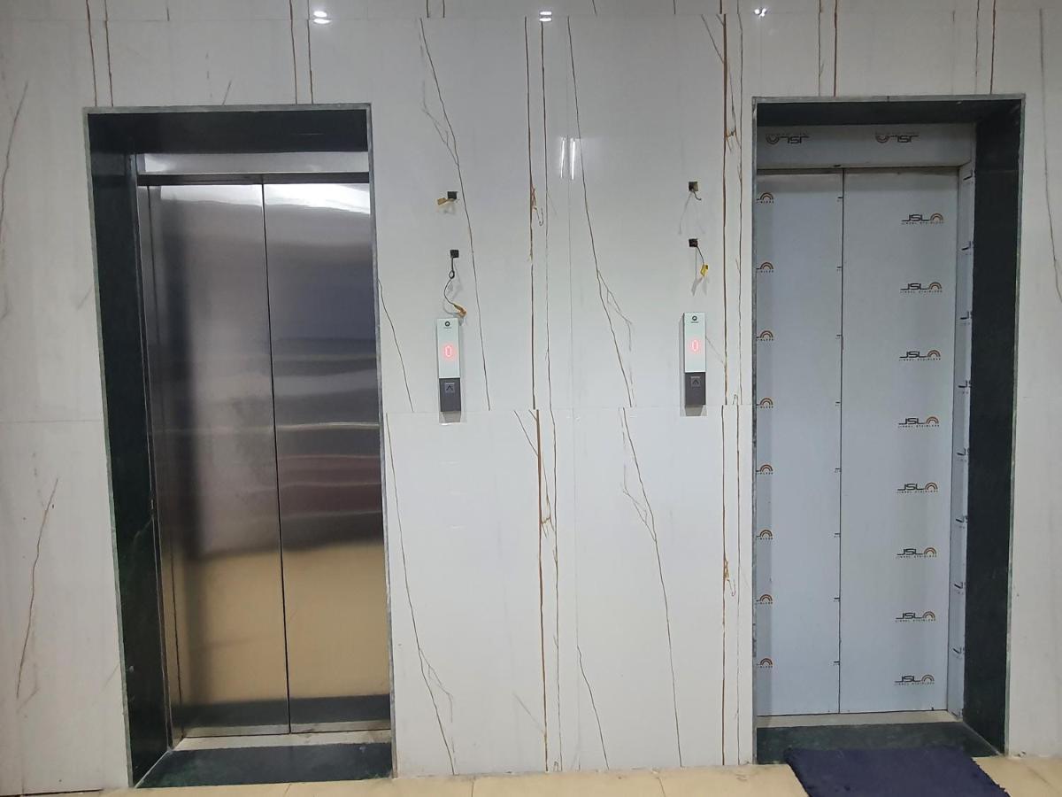 Osi Apartments Khar West Mumbai Bagian luar foto